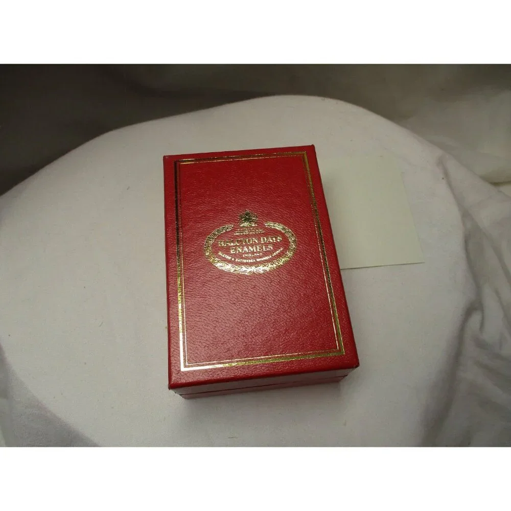 Enamel Box, Halcyon Days, Christmas 1989, Snuff Box,‎ Pill Box, Jewelry box,
